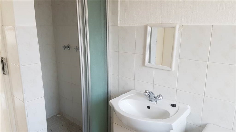 2 Bedroom Property for Sale in Vorna Valley Gauteng