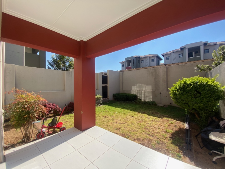 To Let 1 Bedroom Property for Rent in Fourways Gauteng