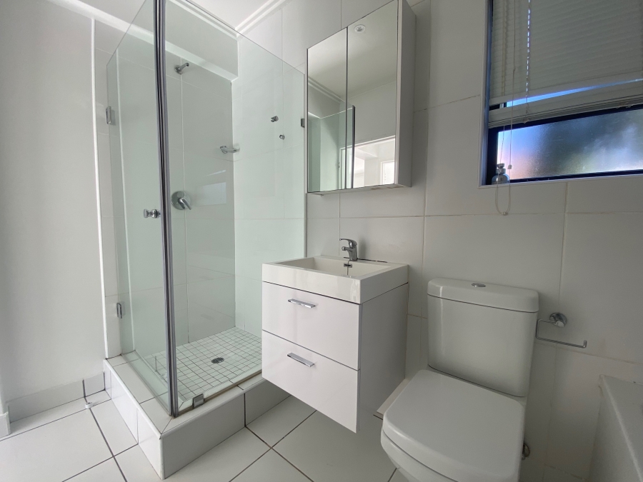 To Let 1 Bedroom Property for Rent in Fourways Gauteng