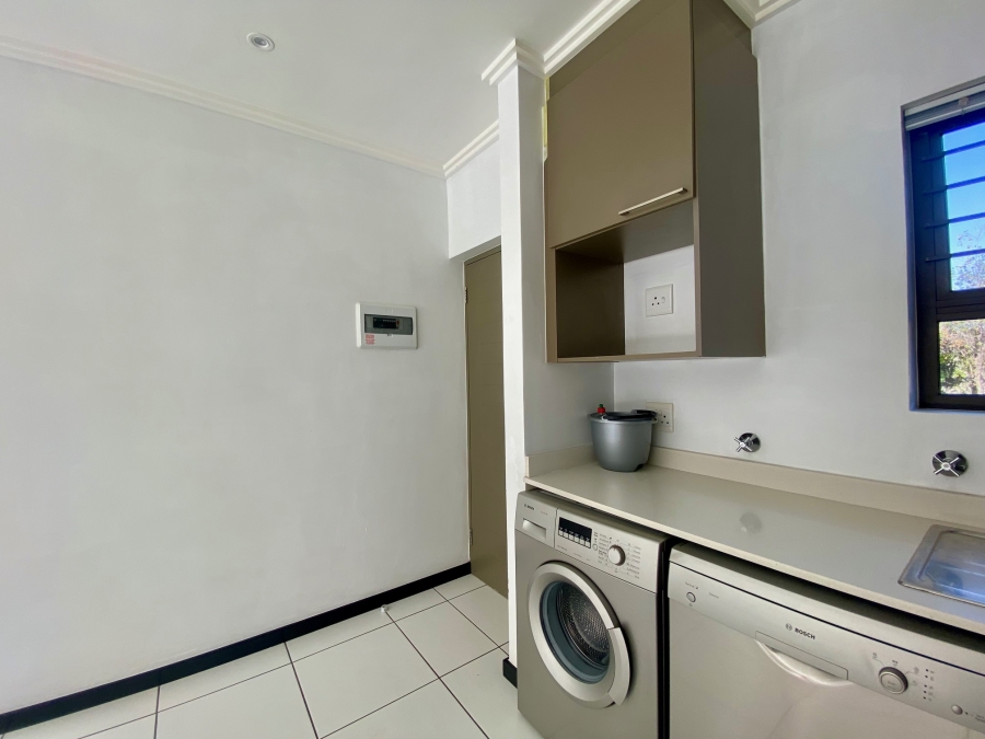 To Let 1 Bedroom Property for Rent in Fourways Gauteng
