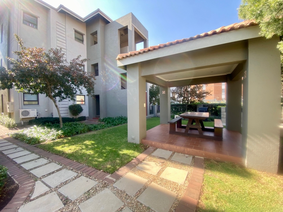 To Let 1 Bedroom Property for Rent in Fourways Gauteng