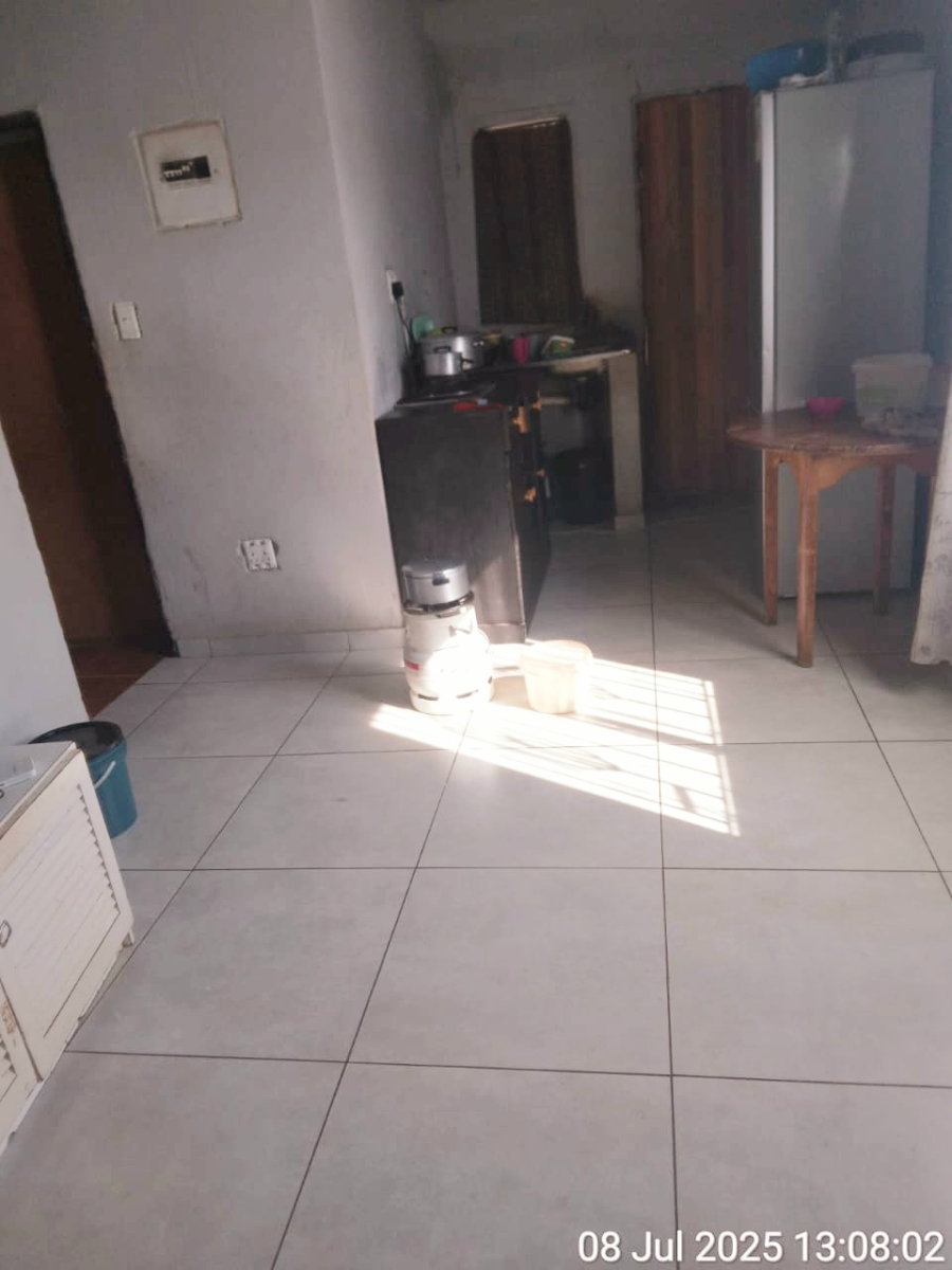 1 Bedroom Property for Sale in Bram Fischerville Gauteng
