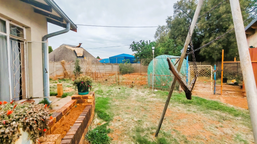 4 Bedroom Property for Sale in Sonland Park Gauteng