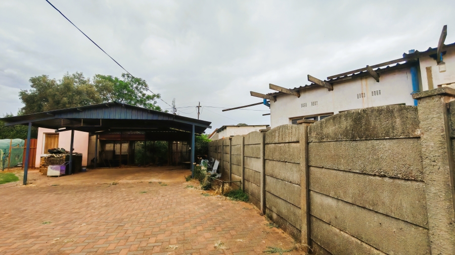 4 Bedroom Property for Sale in Sonland Park Gauteng