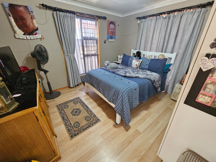 3 Bedroom Property for Sale in Verwoerdpark Gauteng