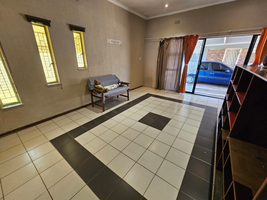 3 Bedroom Property for Sale in Verwoerdpark Gauteng
