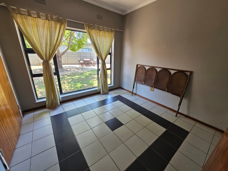 3 Bedroom Property for Sale in Verwoerdpark Gauteng