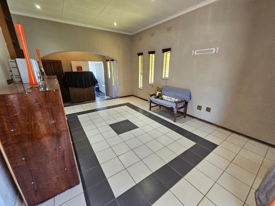 3 Bedroom Property for Sale in Verwoerdpark Gauteng