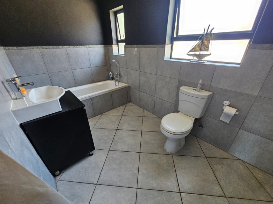 3 Bedroom Property for Sale in Verwoerdpark Gauteng