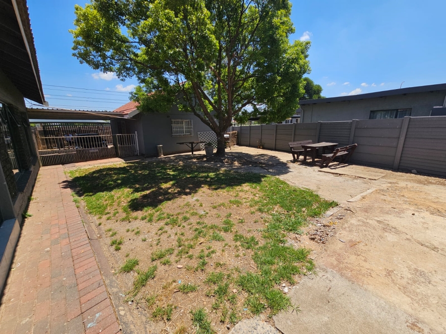 3 Bedroom Property for Sale in Verwoerdpark Gauteng