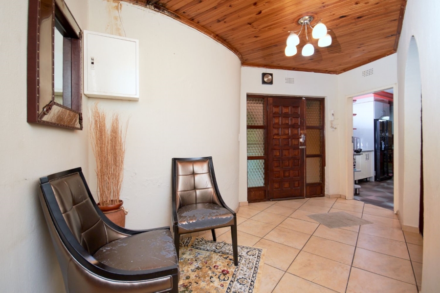 5 Bedroom Property for Sale in Kloofendal Gauteng