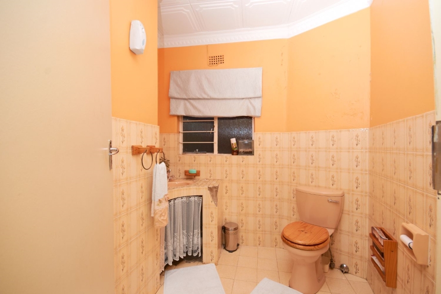 5 Bedroom Property for Sale in Kloofendal Gauteng