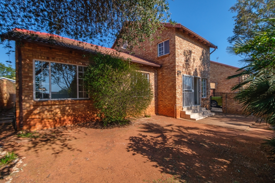 3 Bedroom Property for Sale in Fairland Gauteng