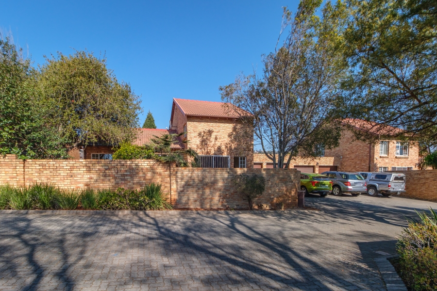 3 Bedroom Property for Sale in Fairland Gauteng