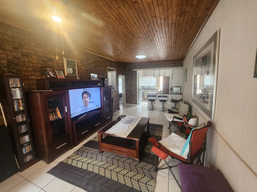 2 Bedroom Property for Sale in Albermarle Gauteng