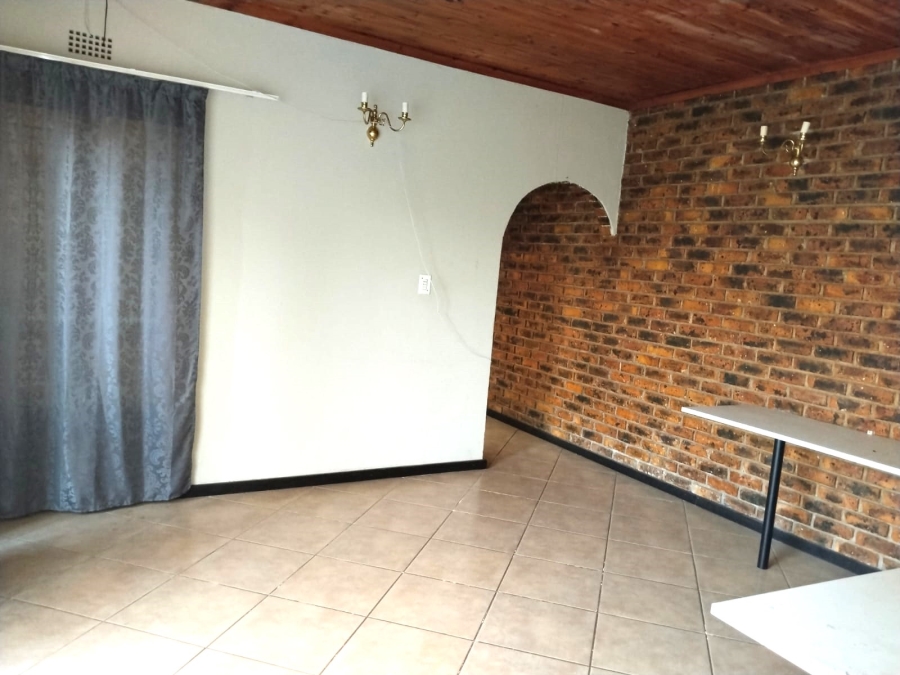 4 Bedroom Property for Sale in Pomona Gauteng