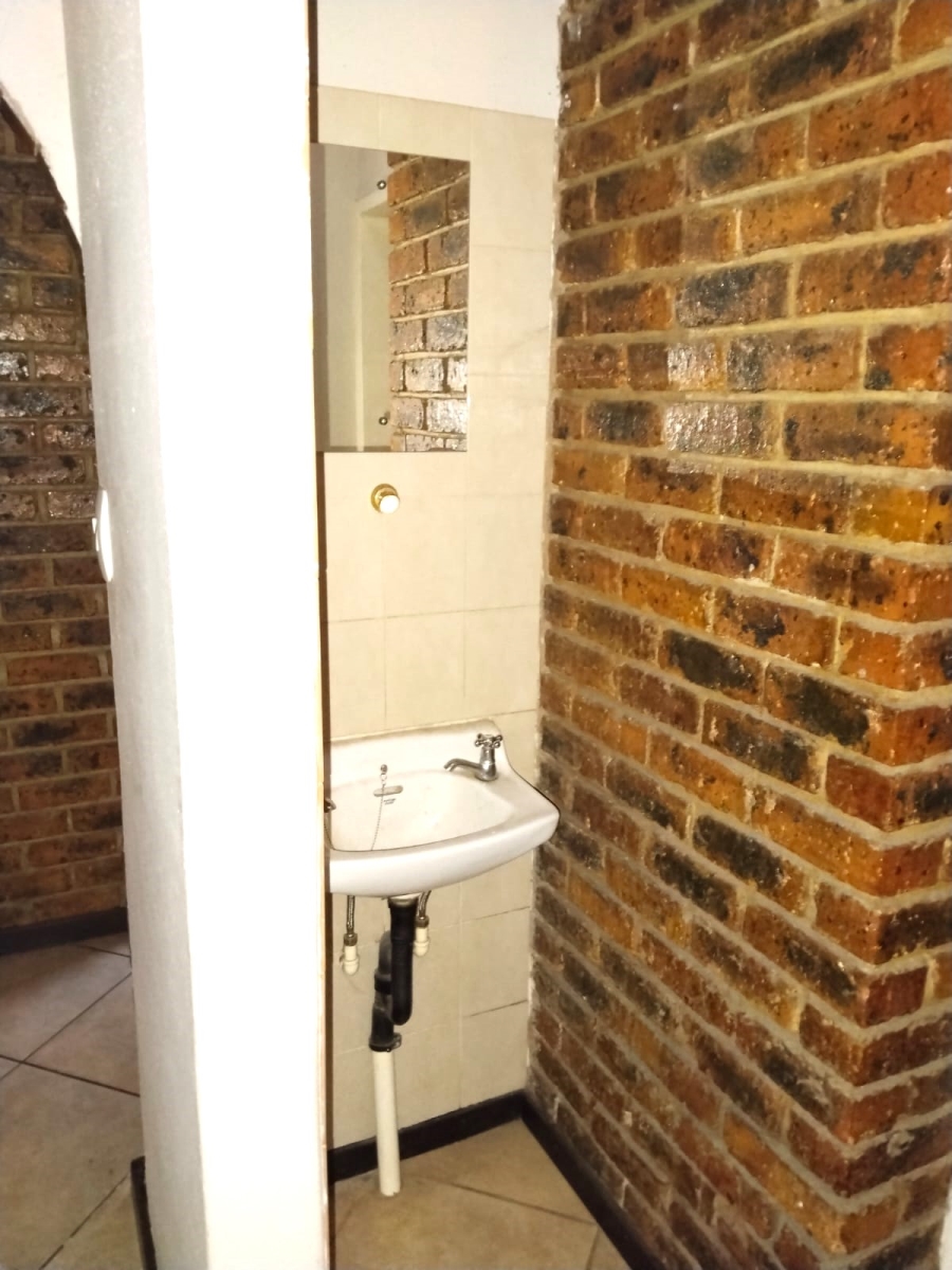 4 Bedroom Property for Sale in Pomona Gauteng