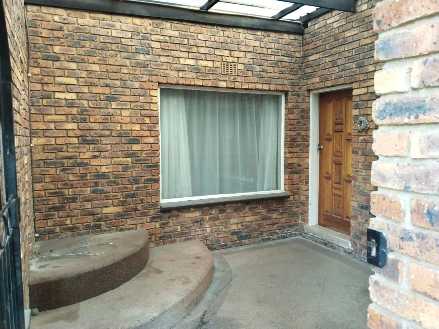 4 Bedroom Property for Sale in Pomona Gauteng