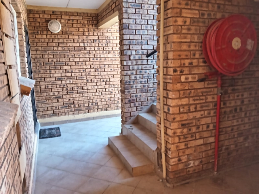 2 Bedroom Property for Sale in Honeydew Gauteng