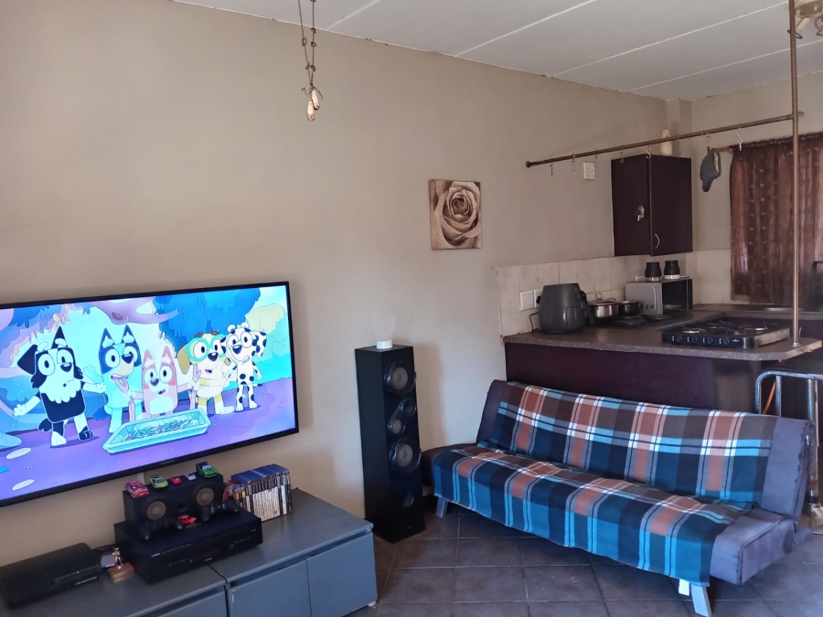 2 Bedroom Property for Sale in Honeydew Gauteng