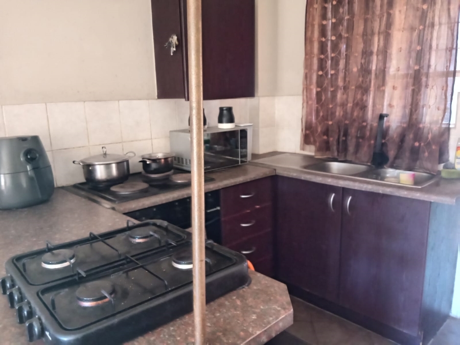 2 Bedroom Property for Sale in Honeydew Gauteng