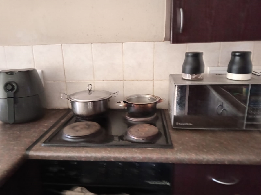 2 Bedroom Property for Sale in Honeydew Gauteng