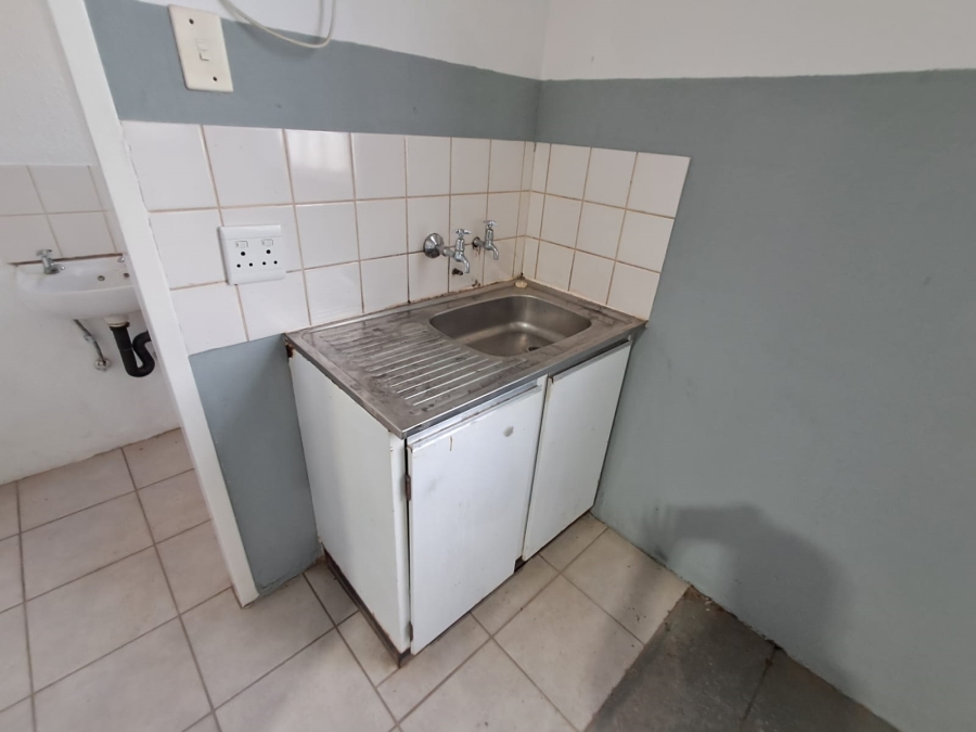 To Let commercial Property for Rent in Duncanville Gauteng