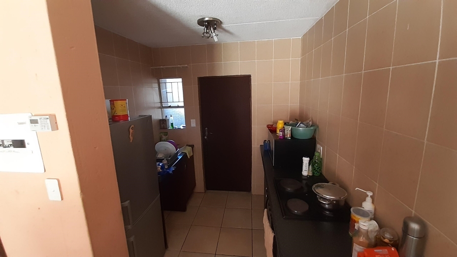 To Let 2 Bedroom Property for Rent in Ormonde Gauteng