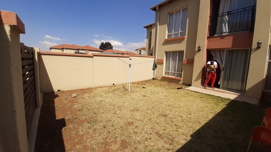To Let 2 Bedroom Property for Rent in Ormonde Gauteng