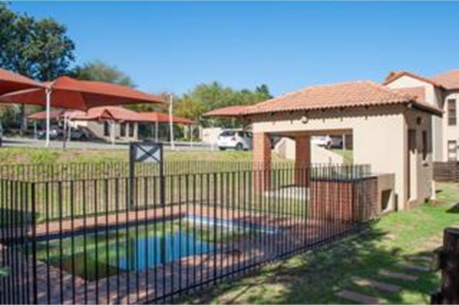 2 Bedroom Property for Sale in Vorna Valley Gauteng