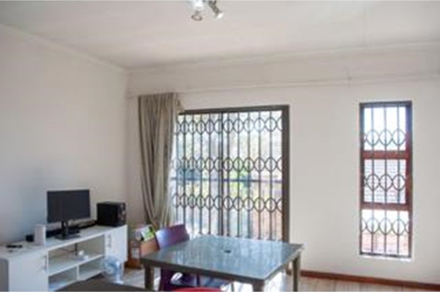 2 Bedroom Property for Sale in Vorna Valley Gauteng