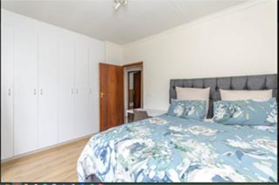 2 Bedroom Property for Sale in Vorna Valley Gauteng