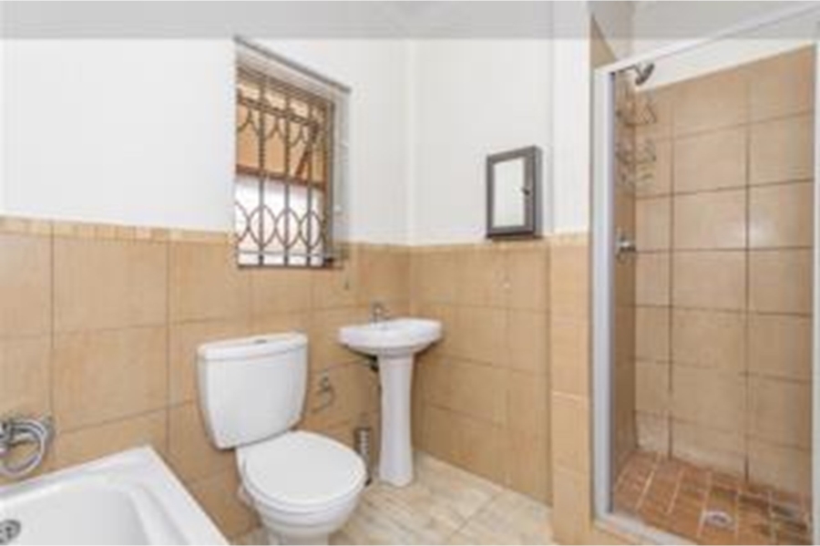 2 Bedroom Property for Sale in Vorna Valley Gauteng