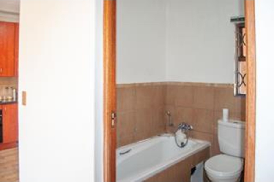 2 Bedroom Property for Sale in Vorna Valley Gauteng