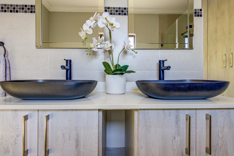 3 Bedroom Property for Sale in Bedfordview Gauteng