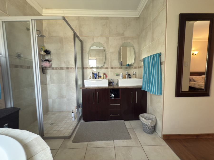 4 Bedroom Property for Sale in Ruimsig Gauteng