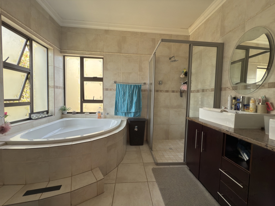 4 Bedroom Property for Sale in Ruimsig Gauteng