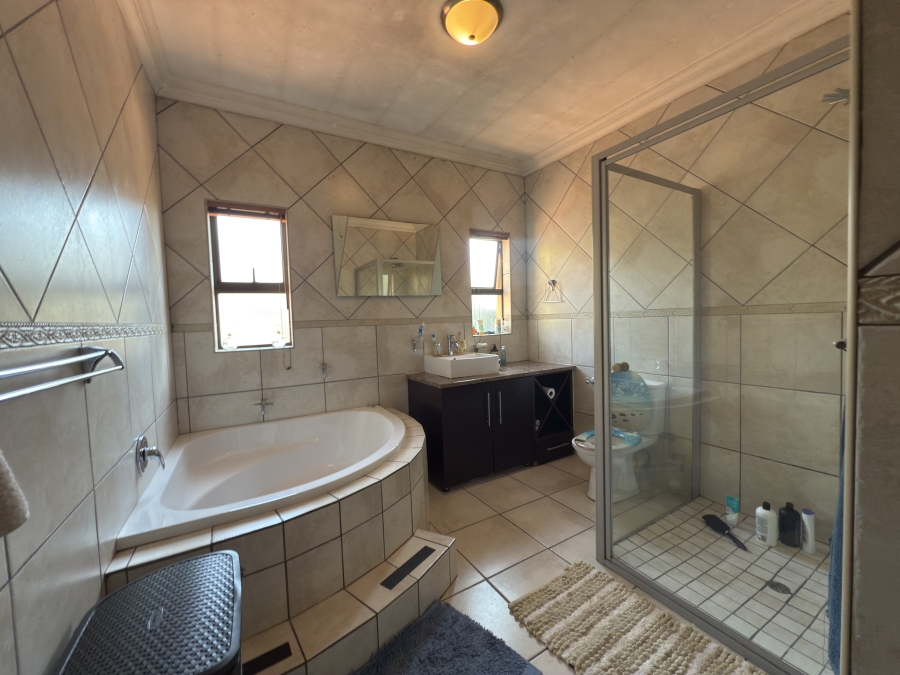 4 Bedroom Property for Sale in Ruimsig Gauteng