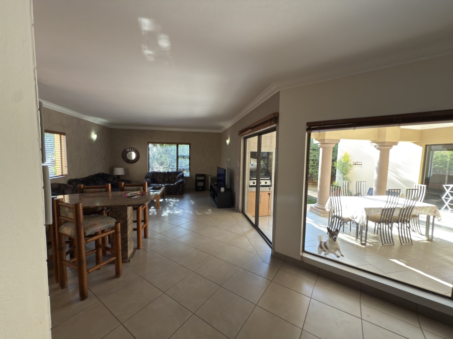 4 Bedroom Property for Sale in Ruimsig Gauteng