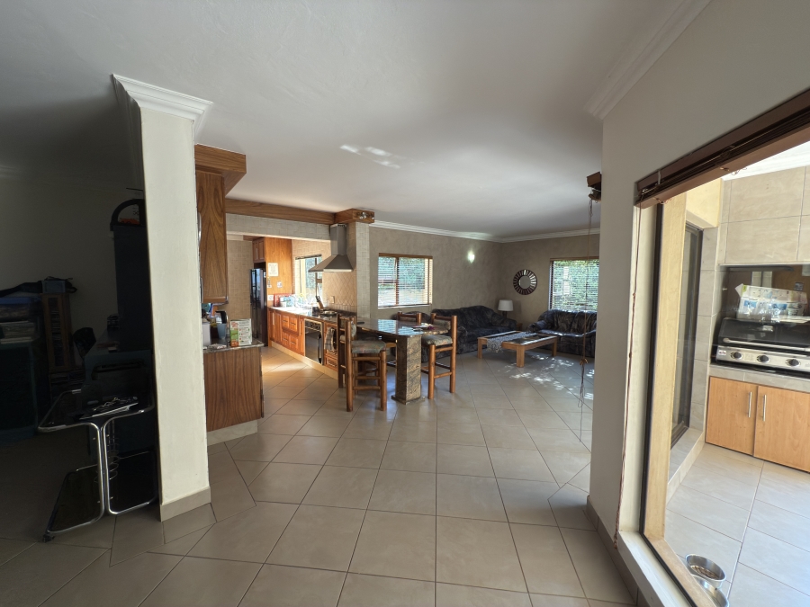 4 Bedroom Property for Sale in Ruimsig Gauteng