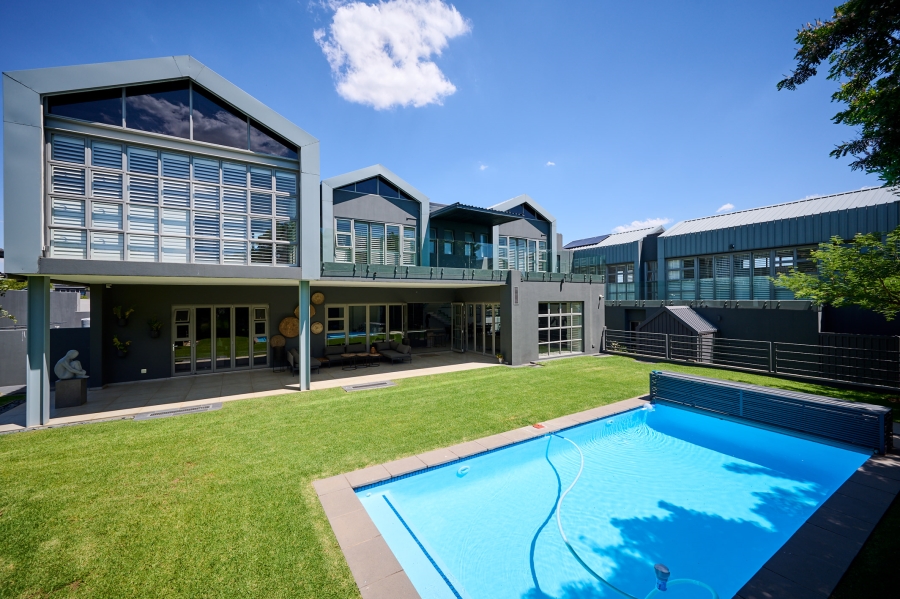 4 Bedroom Property for Sale in Waterfall Country Estate Gauteng