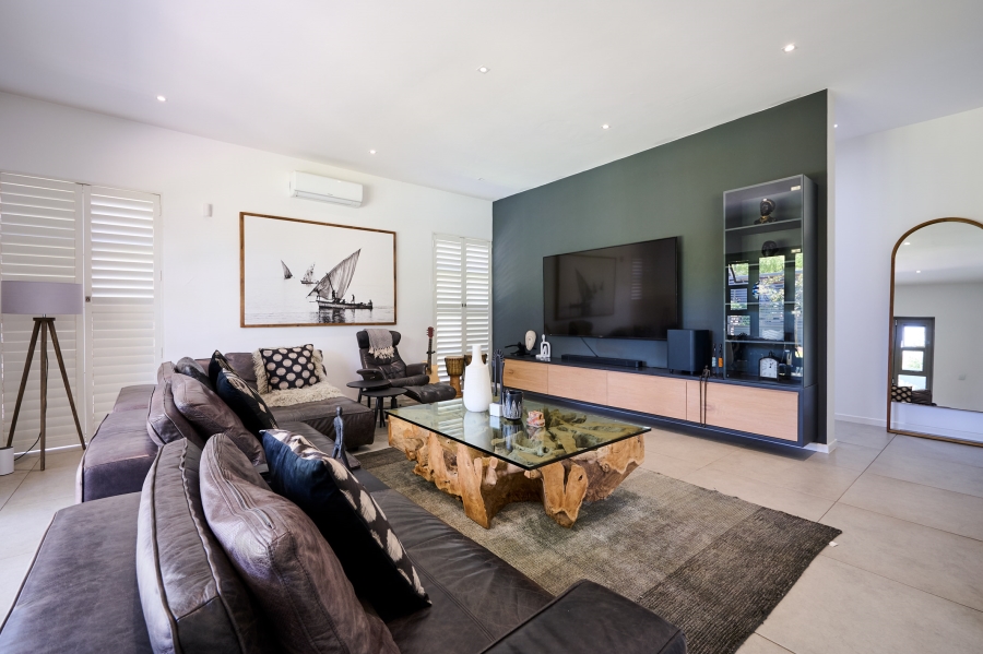4 Bedroom Property for Sale in Waterfall Country Estate Gauteng