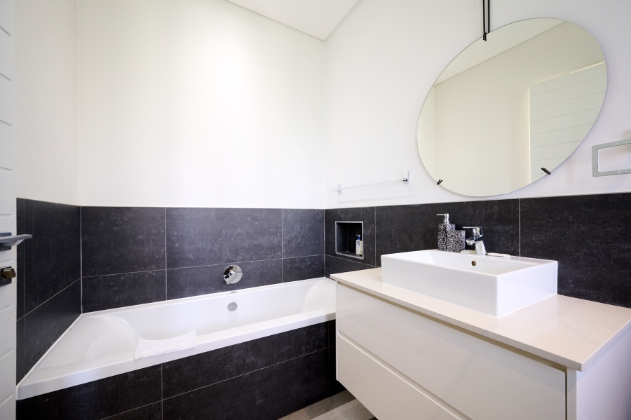 4 Bedroom Property for Sale in Waterfall Country Estate Gauteng