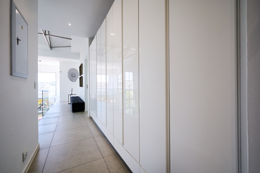 4 Bedroom Property for Sale in Waterfall Country Estate Gauteng