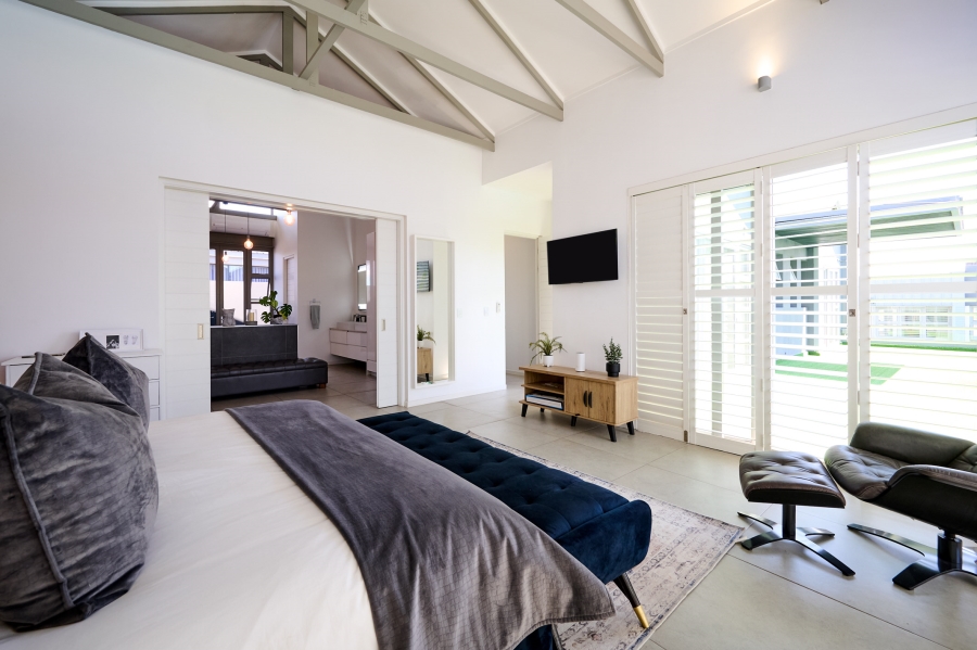 4 Bedroom Property for Sale in Waterfall Country Estate Gauteng