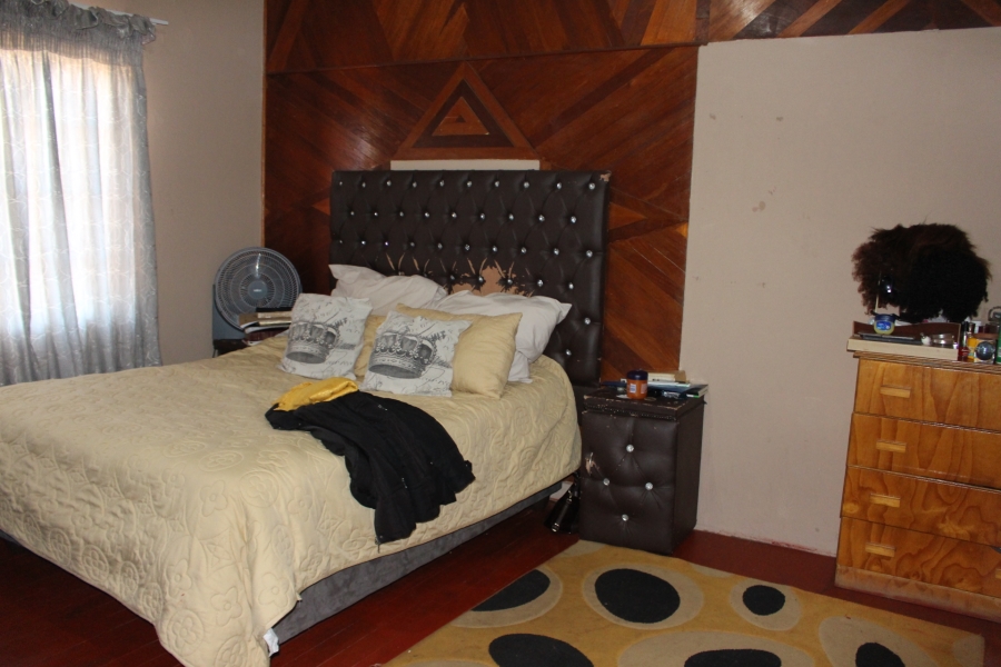 7 Bedroom Property for Sale in Roodepoort West Gauteng