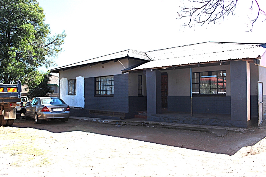 7 Bedroom Property for Sale in Roodepoort West Gauteng