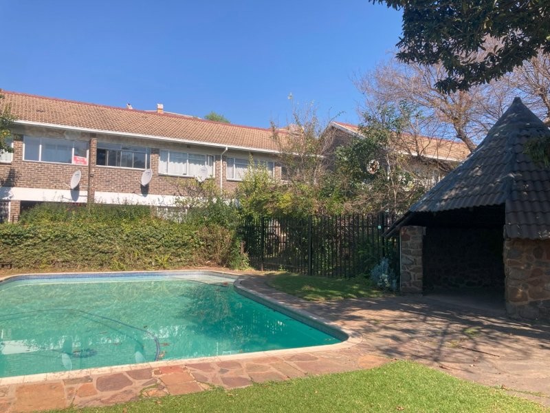 To Let 2 Bedroom Property for Rent in Windsor East Gauteng