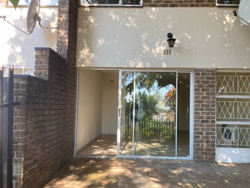 To Let 2 Bedroom Property for Rent in Windsor East Gauteng
