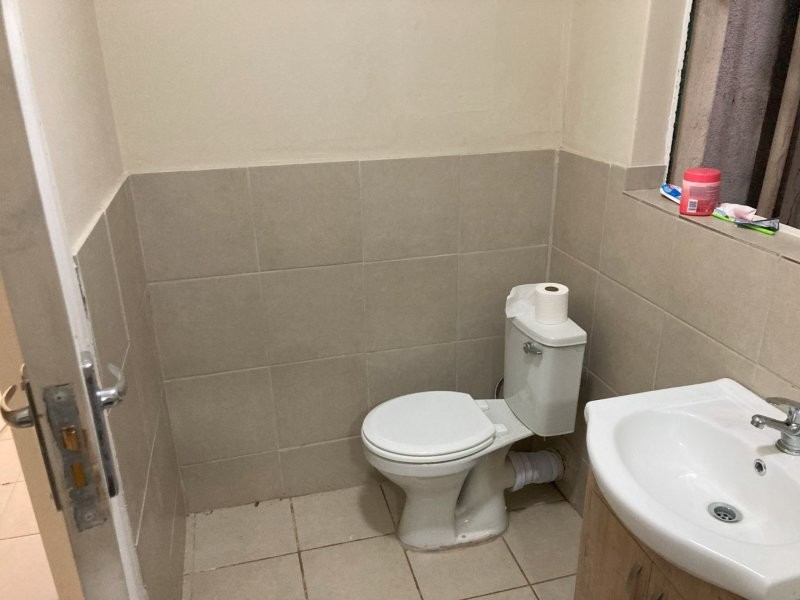 To Let 2 Bedroom Property for Rent in Windsor East Gauteng